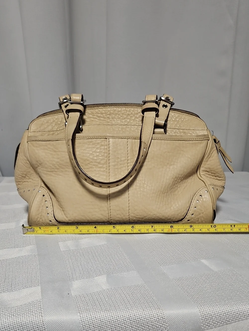 Coach Hampton Sand Beige Pebbled Leqther Tassle Satchel